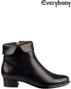 Everybody Brittney Enkellaarzen