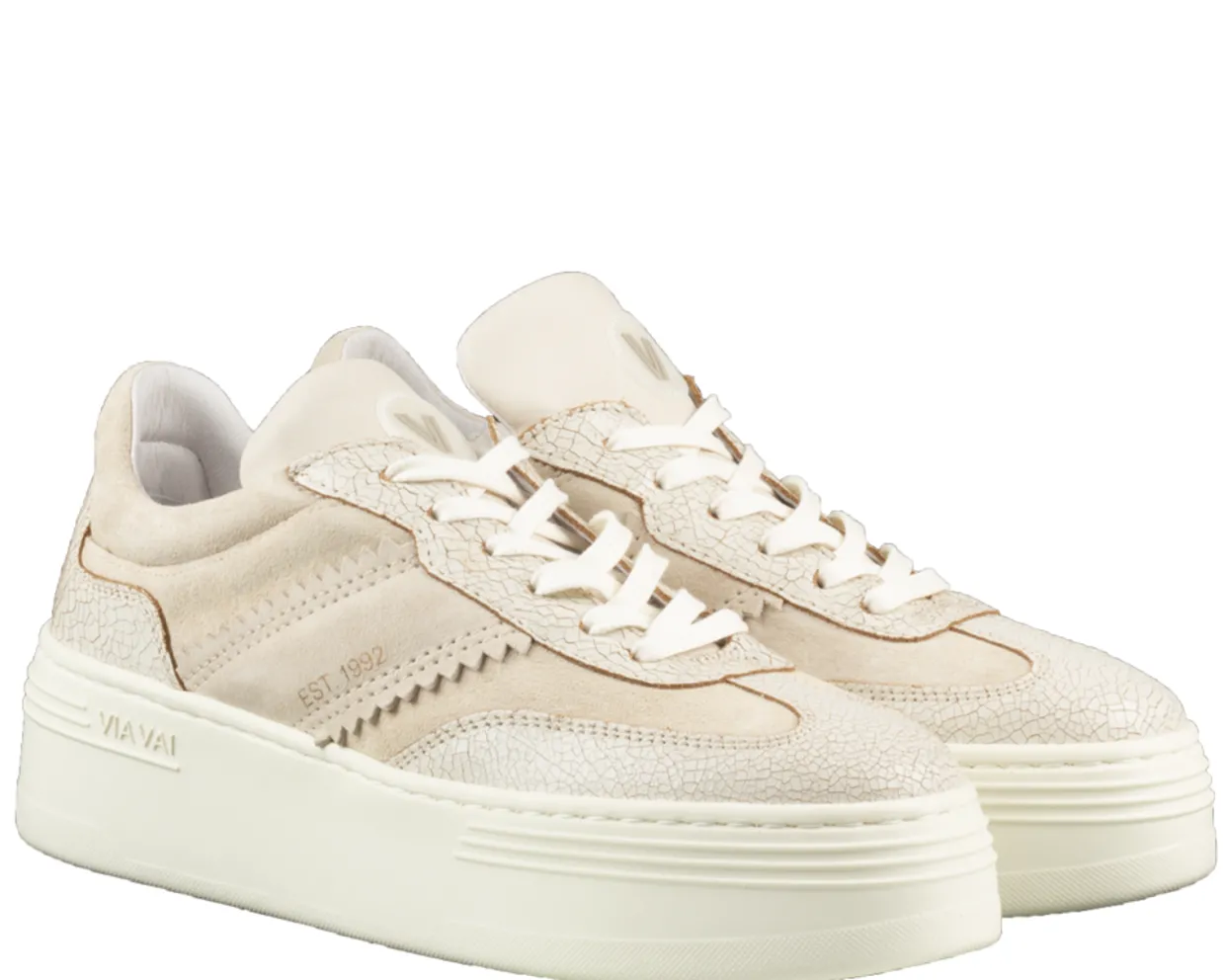 VIA VAI Isa Rue Sneakers